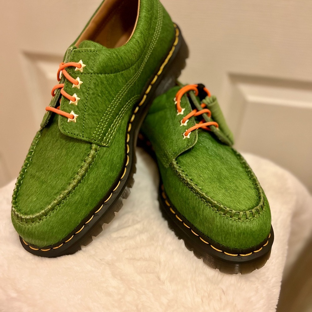 Dr. Martens Green Men's Oxfords - Picture 2 of 12
